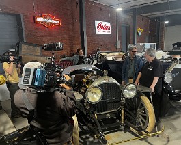 2023 American Pickers 2048 Dick giving details about his 1915 Crane Simplex in his new downtown showroom.